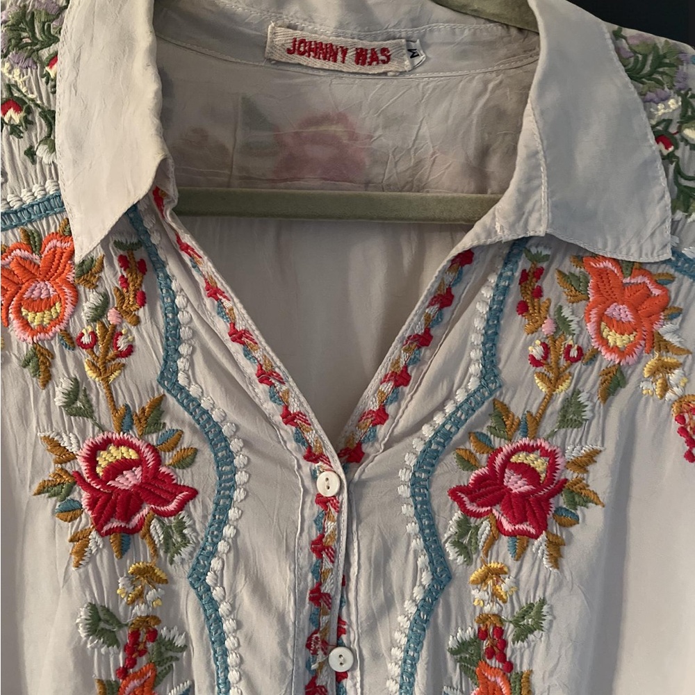 Johnny Was Embroidered Floral Women's Top - Light Gray